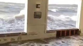 Waves destroy Birch Bay in Blaine Washington [upl. by Tami]